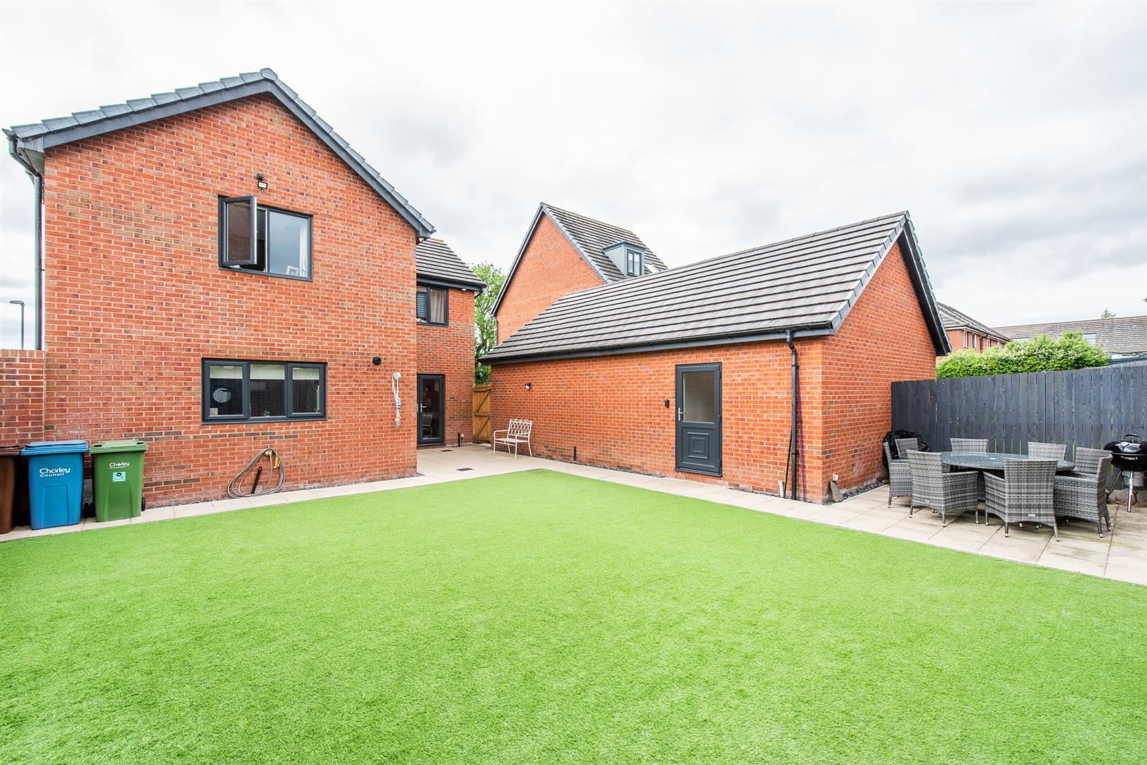 Wychwood Grove, Leyland